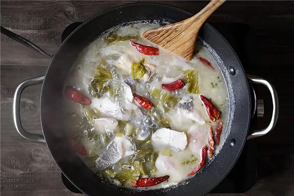 小熊冒菜酸菜魚(yú)麻辣香鍋加盟