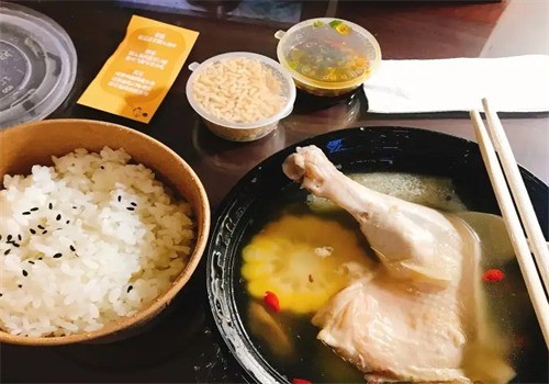 超級雞湯飯加盟