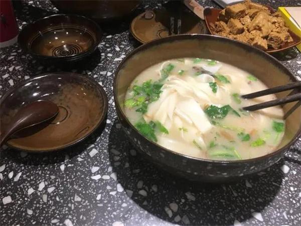 苗韻竹蓀鵝餐飲