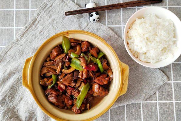 霸王黃燜雞米飯