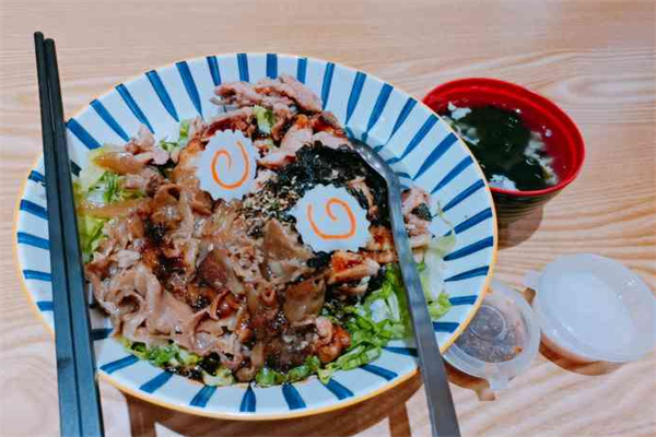 元氣貓燒肉飯