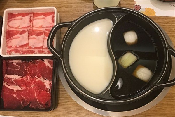 愛(ài)妃的肉肉火鍋加盟