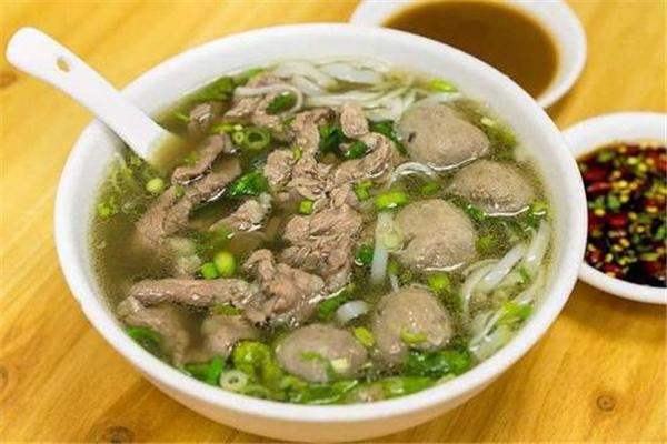 ?壹只牛牛肉粿條湯