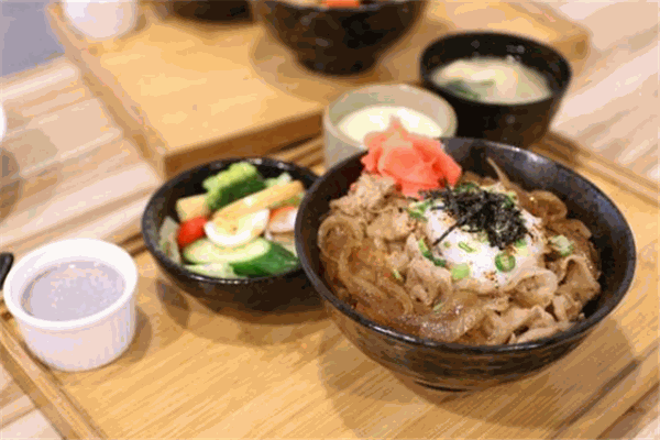 九州町精致丼飯加盟