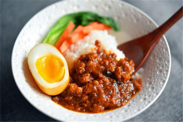 麥高樂鹵肉飯