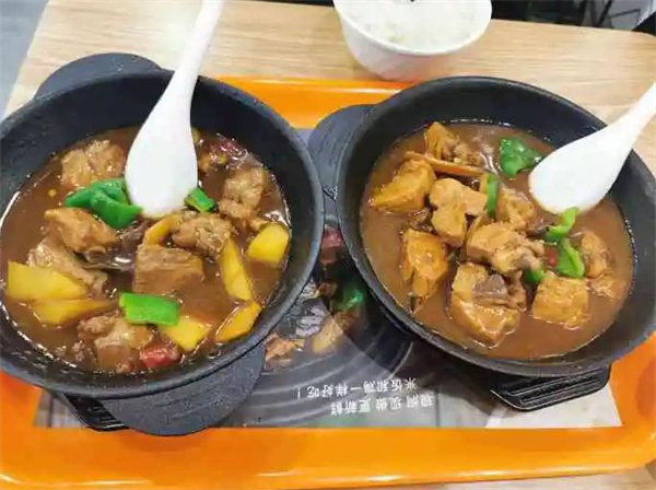 膳當家黃燜雞米飯